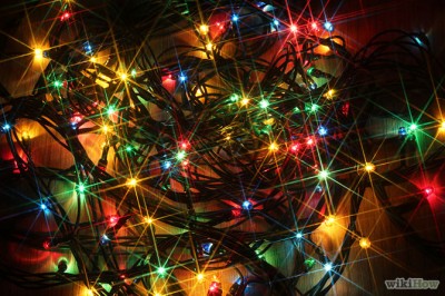 670px-Decorate-a-Window-With-Christmas-Tree-Lights-Step-1