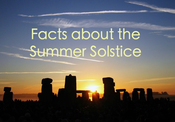 Summer_Solstice_Sunrise_over_Stonehenge_2005