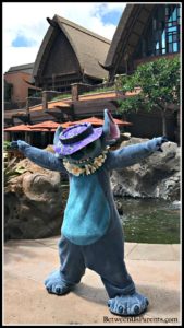 Stitch at Aulani, and all the tips and tricks you need to know for meeting characters there